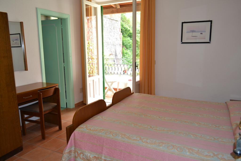 Hotel Villa Bina Sant'Angelo  Habitación foto
